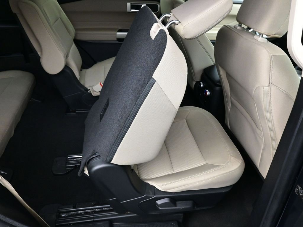 Certified 2022 Ford Explorer XLT w/ Class IV Trailer Tow Package image 29