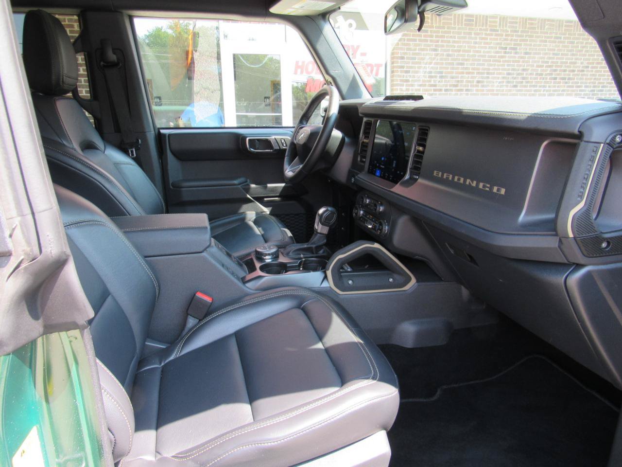 Used 2025 Ford Bronco Badlands AWD/4WD image 33