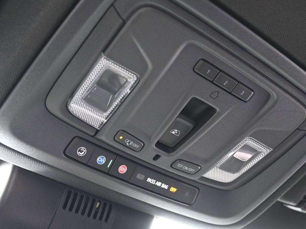 Used 2022 Chevrolet Silverado 1500 High Country image 23