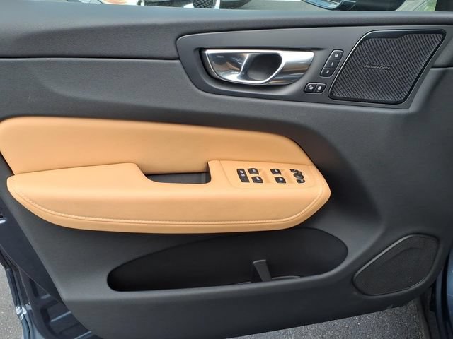 Used 2023 Volvo XC60 B5 Ultimate w/ Climate Package AWD/4WD image 22