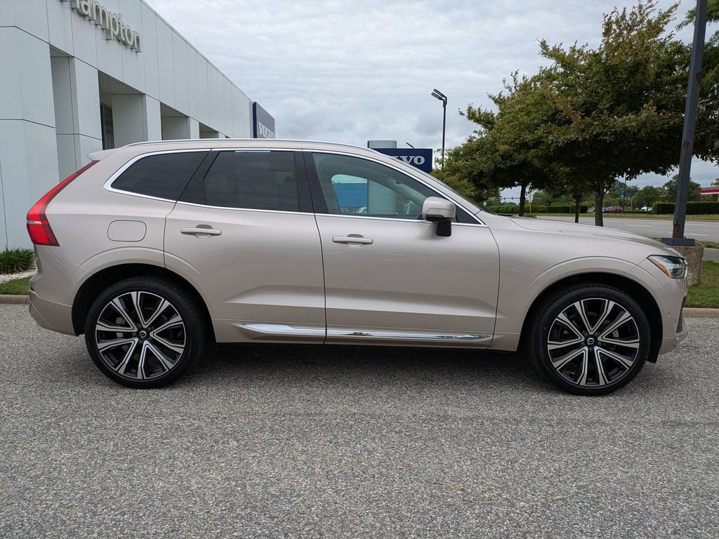 Used 2023 Volvo XC60 B5 Ultimate w/ Climate Package AWD/4WD image 3