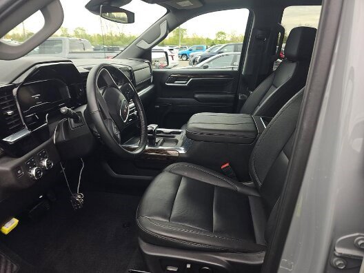 Used 2024 GMC Sierra 1500 Elevation w/ Elevation Premium Package AWD/4WD image 9