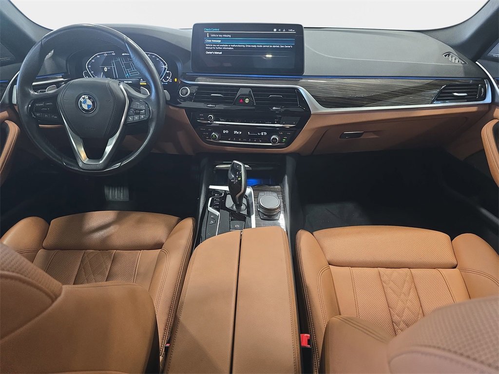 Used 2023 BMW 530e w/ Premium Package image 10