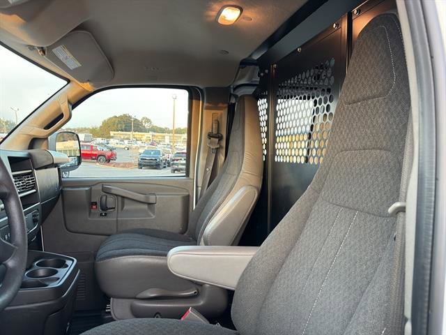 Used 2024 GMC Savana 2500 2500 w/ Driver Convenience Package image 12