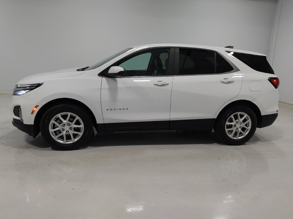 Used 2023 Chevrolet Equinox LT FWD image 2