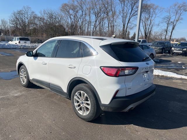 Used 2022 Ford Escape SE video 3