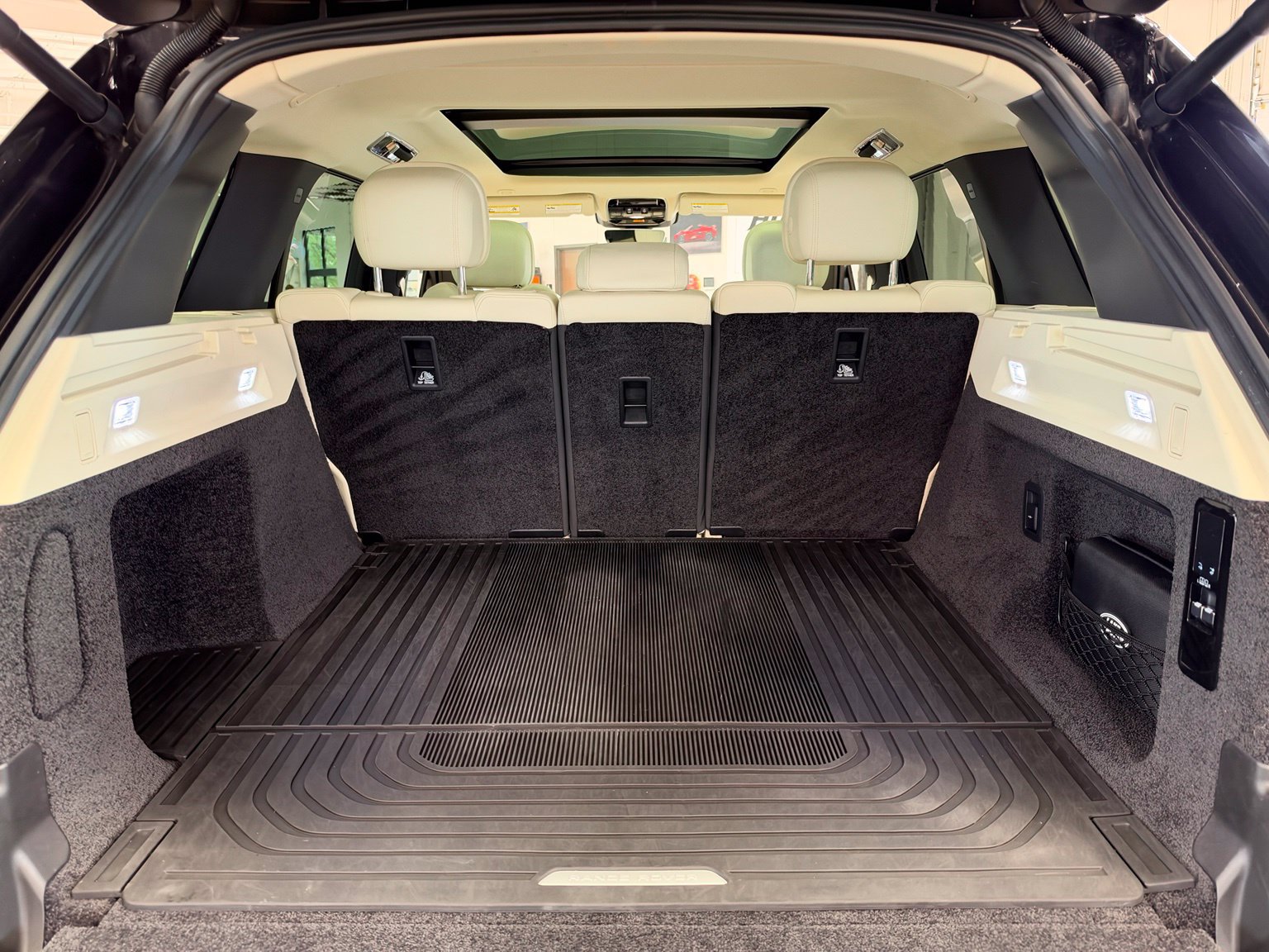 Used 2024 Land Rover Range Rover SE AWD/4WD image 44