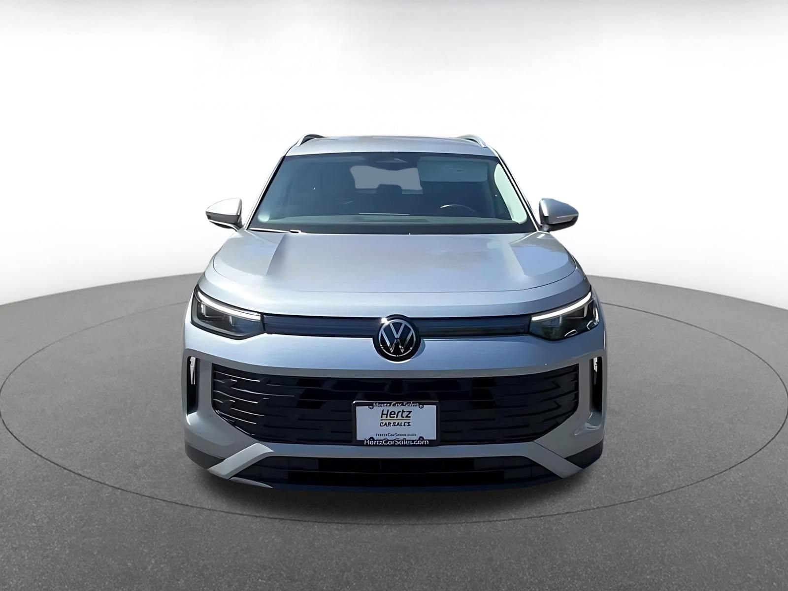 Used 2026 Volkswagen Tiguan SE AWD/4WD image 4