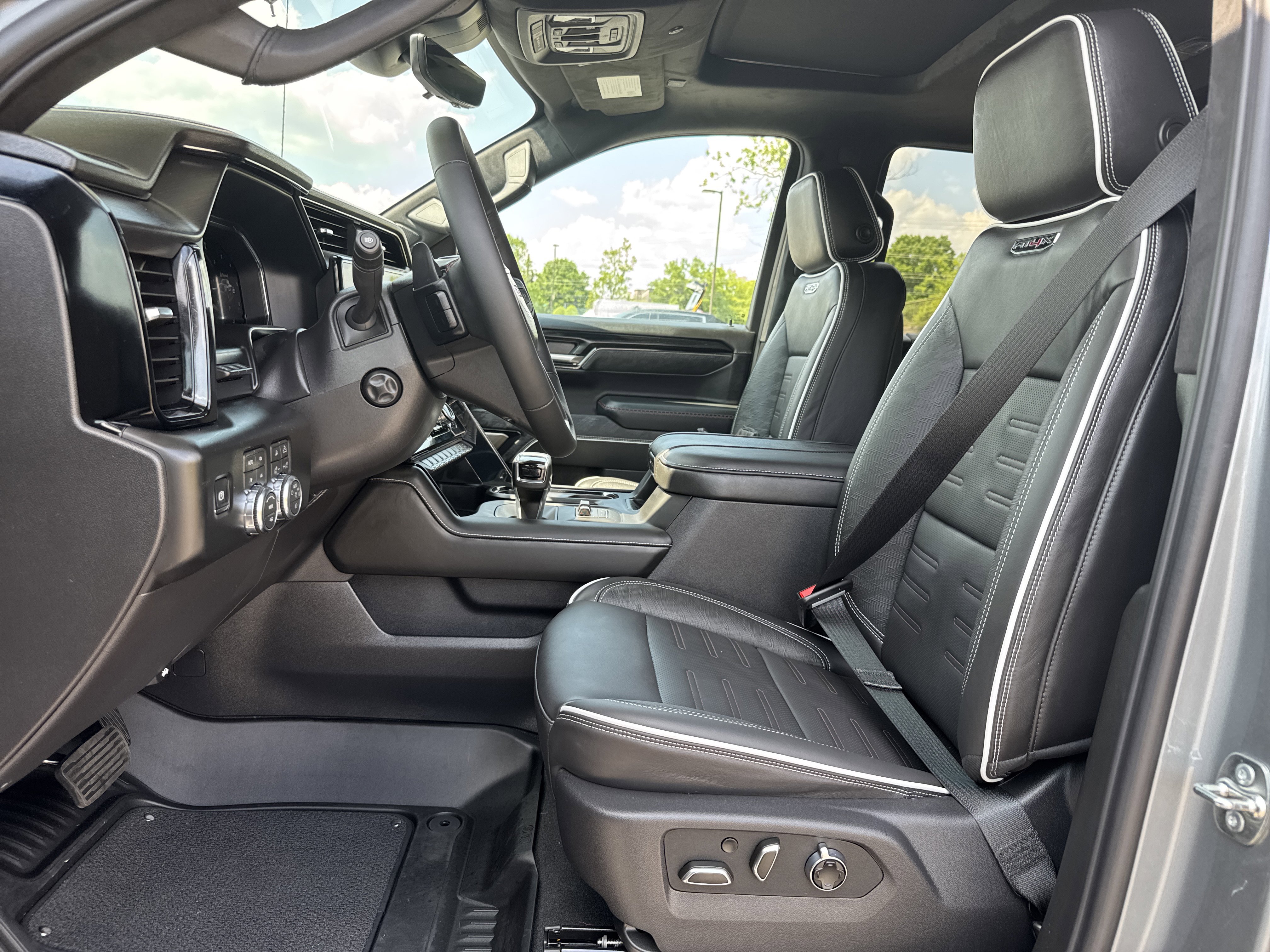 New 2026 GMC Sierra 1500 AT4X AWD/4WD image 16
