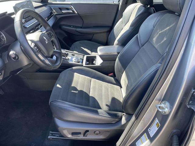 Used 2024 Mitsubishi Outlander SE image 12