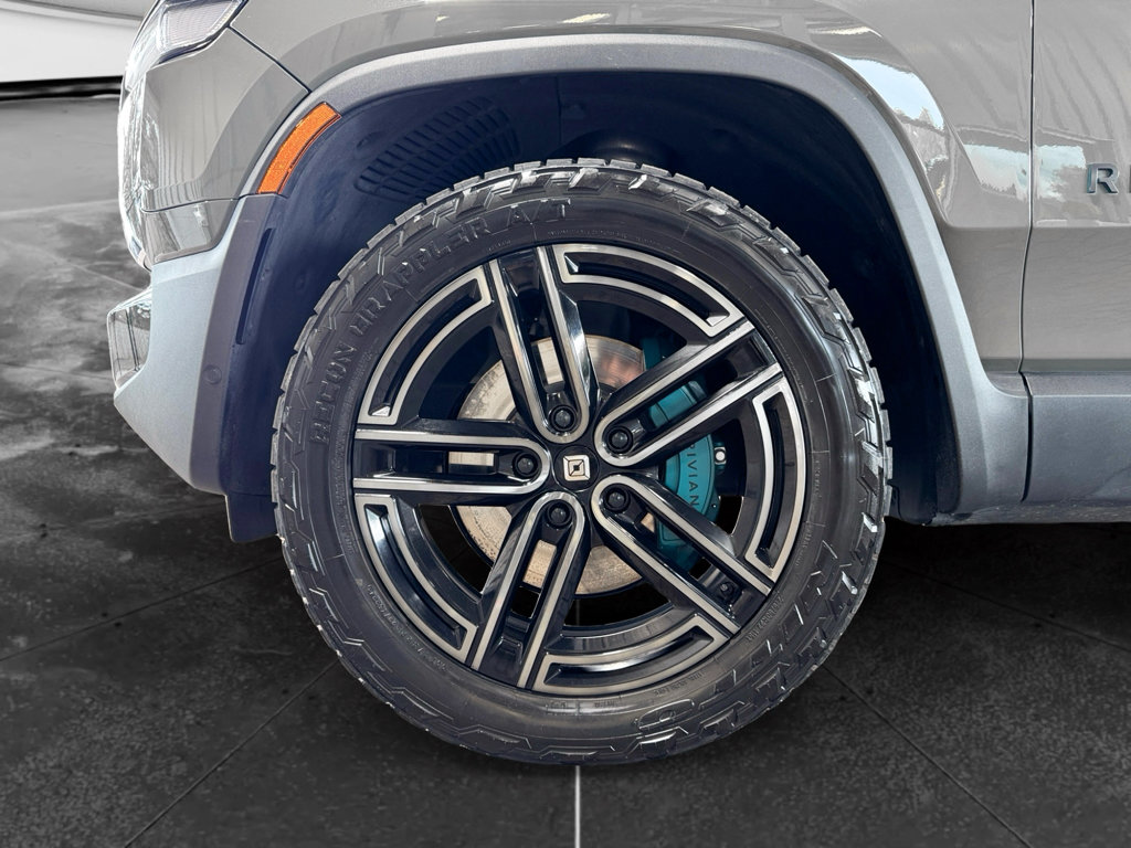 Used 2026 Rivian R1T Premium Quad AWD/4WD image 32