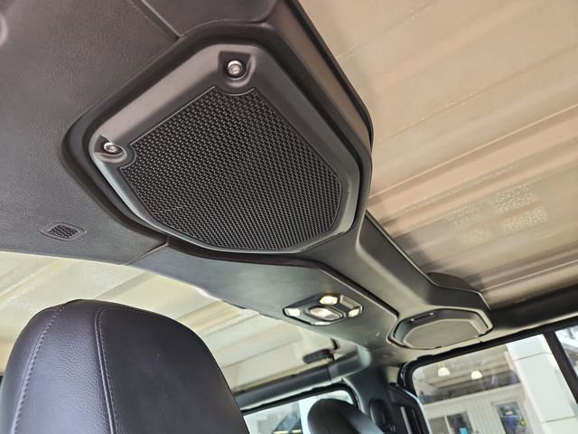 Used 2021 Jeep Gladiator Overland image 25