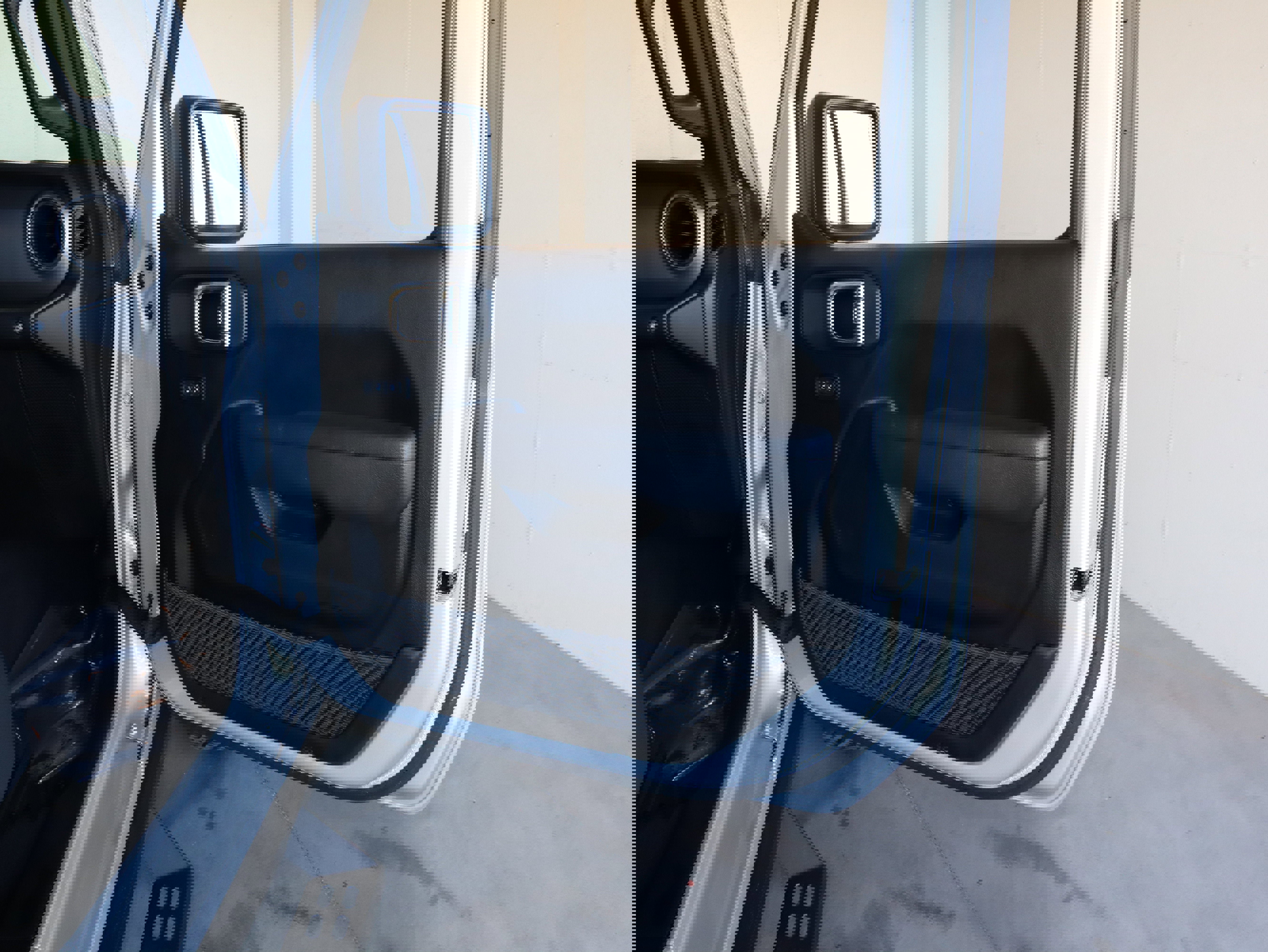 Used 2023 Jeep Wrangler Unlimited w/ Sun & Screen Package image 39