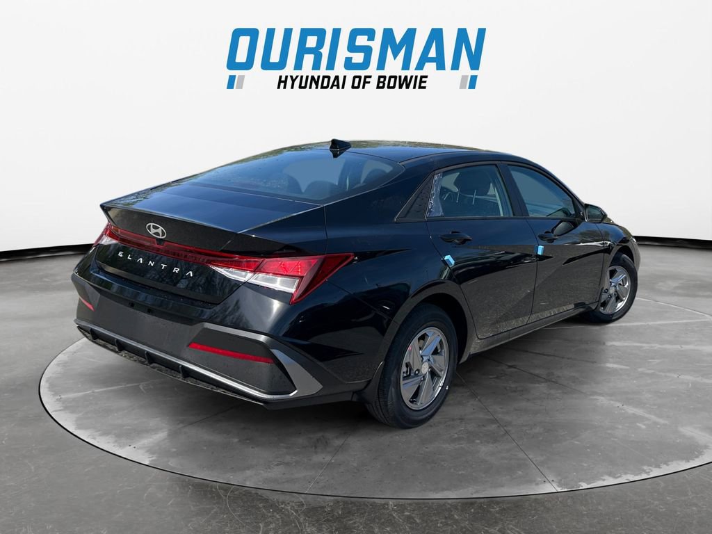 New 2026 Hyundai Elantra SE FWD image 6
