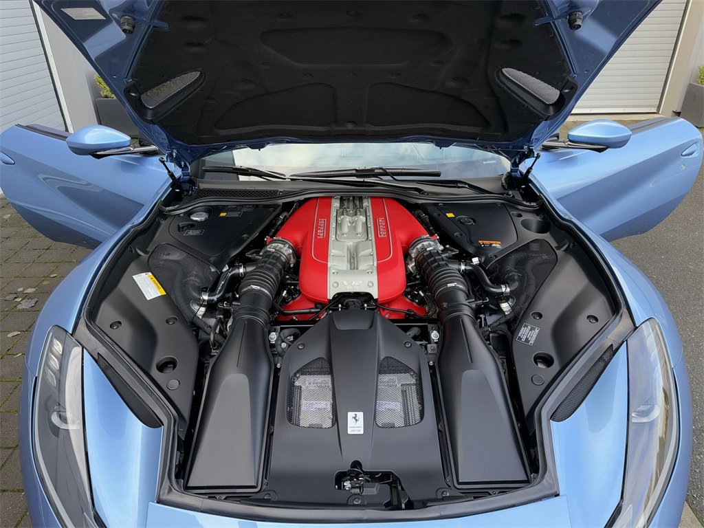 Used 2021 Ferrari 812 GTS image 24