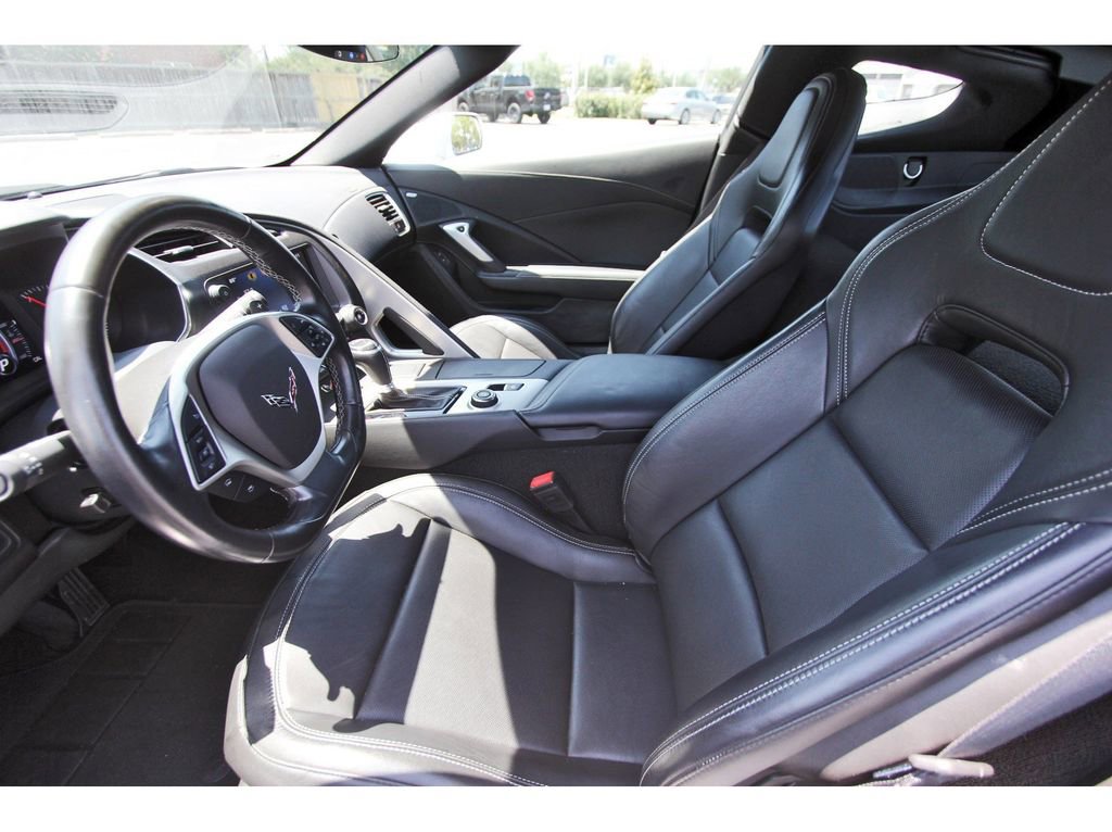 Used 2019 Chevrolet Corvette Stingray Coupe w/ 1LT RWD image 13