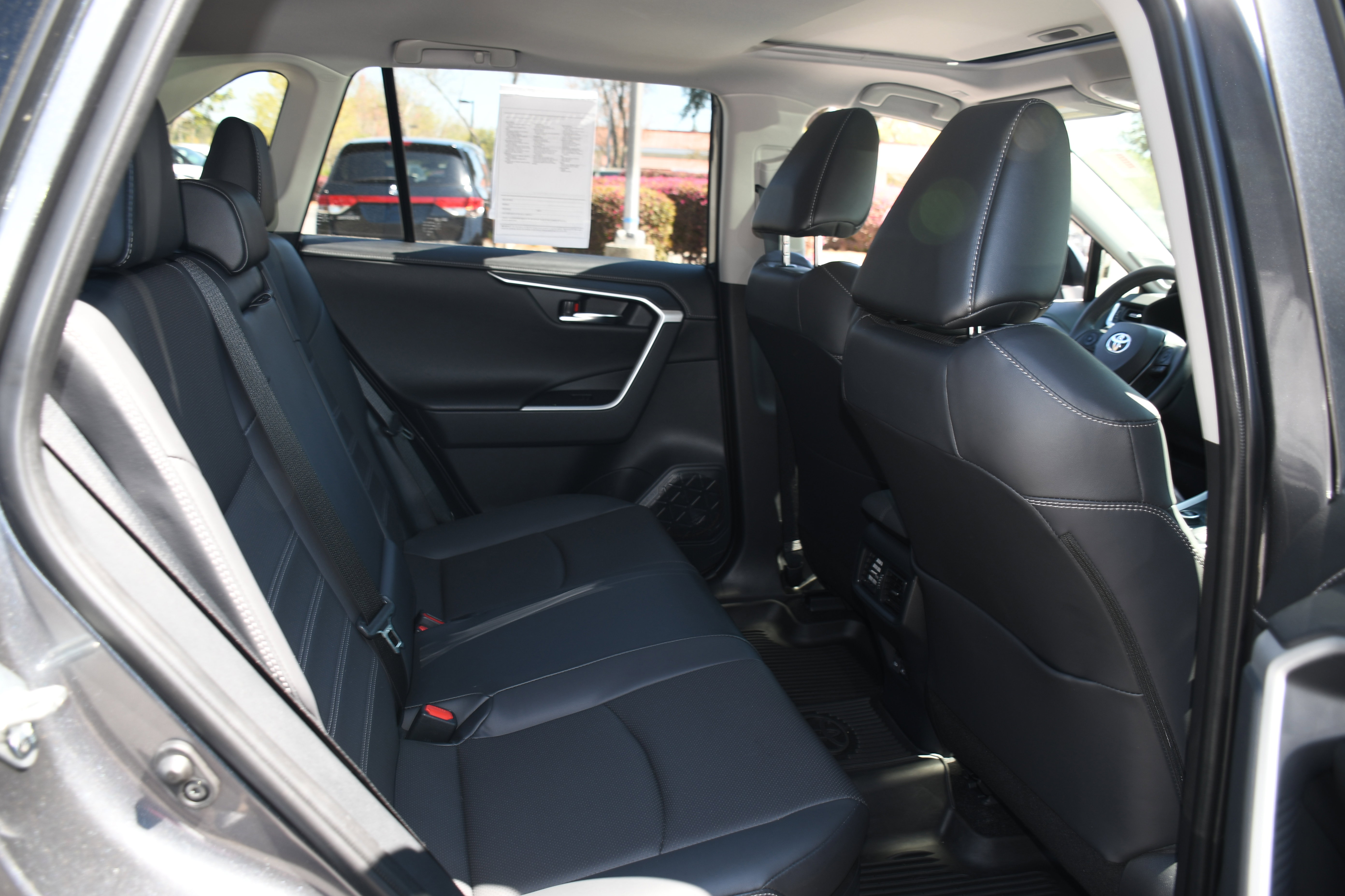 Used 2024 Toyota RAV4 Limited image 20