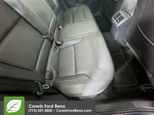 Used 2015 Volkswagen Golf S image 24