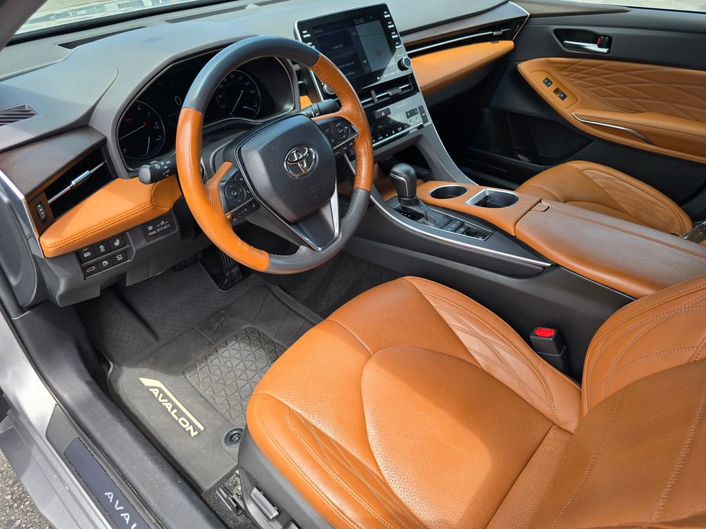 Used 2019 Toyota Avalon Limited w/ Advanced Safety Package FWD image 10