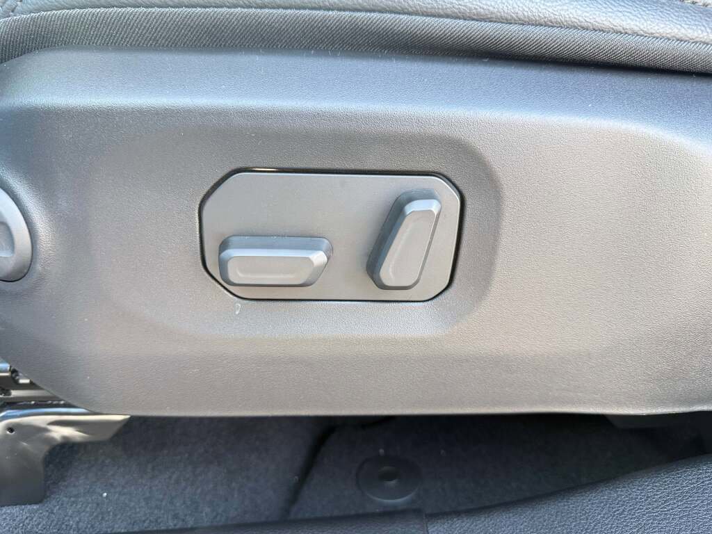 New 2026 Jeep Wrangler Sahara image 27