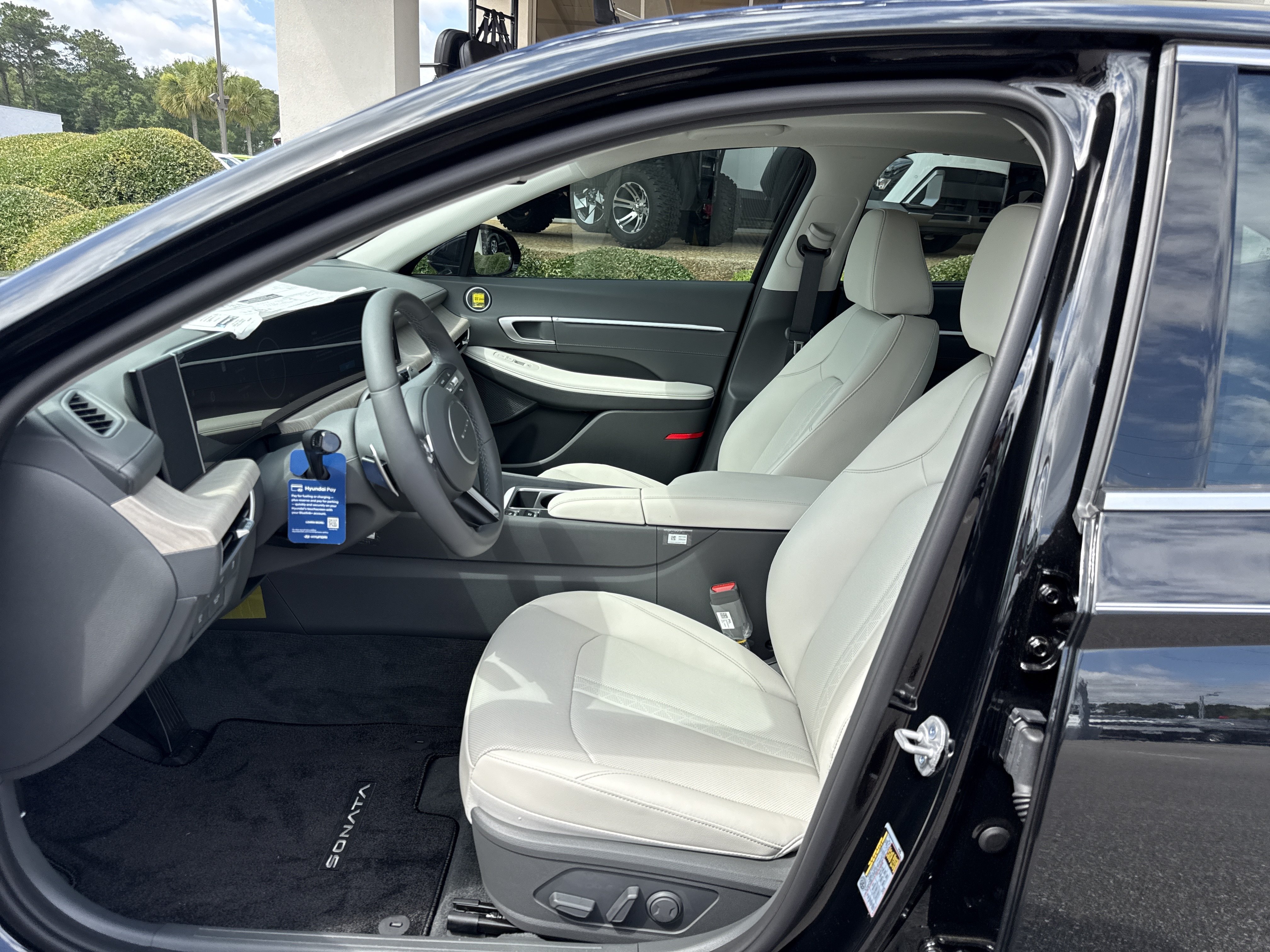 New 2026 Hyundai Sonata Limited FWD image 11