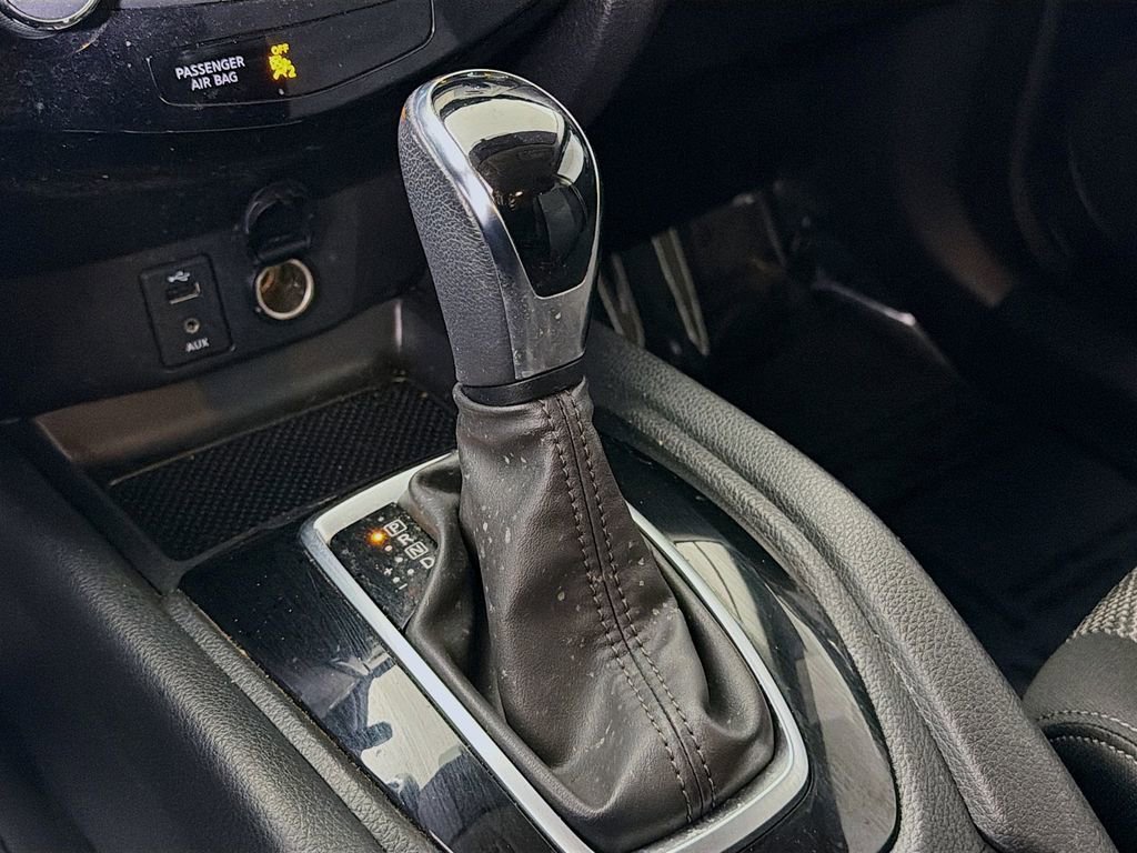 Used 2018 Nissan Rogue Sport SV w/ SV All-Weather Package image 19