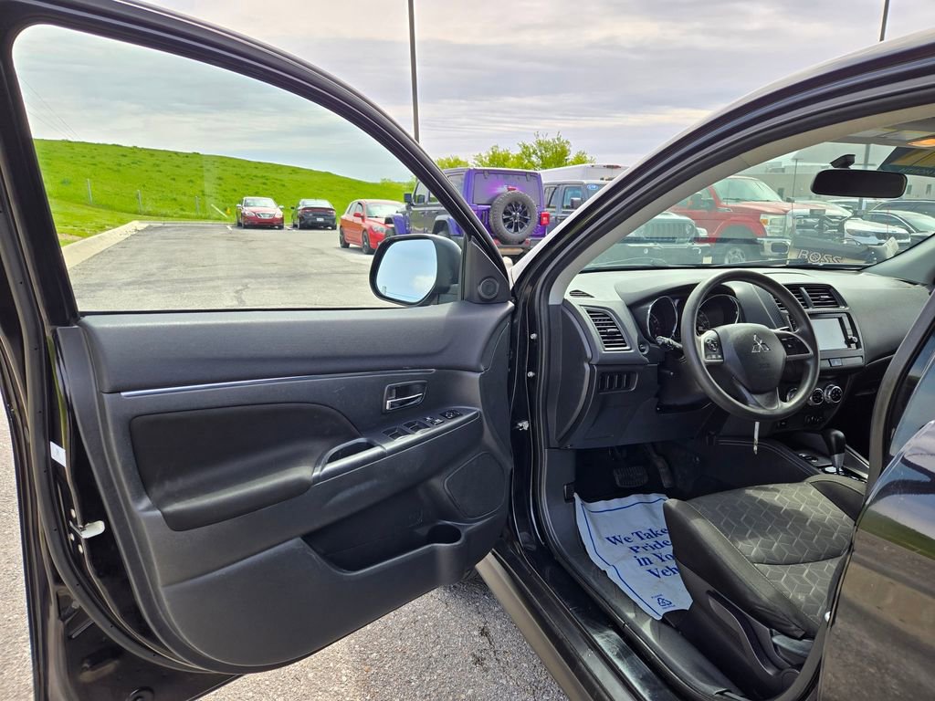 Used 2020 Mitsubishi Outlander Sport AWD image 11
