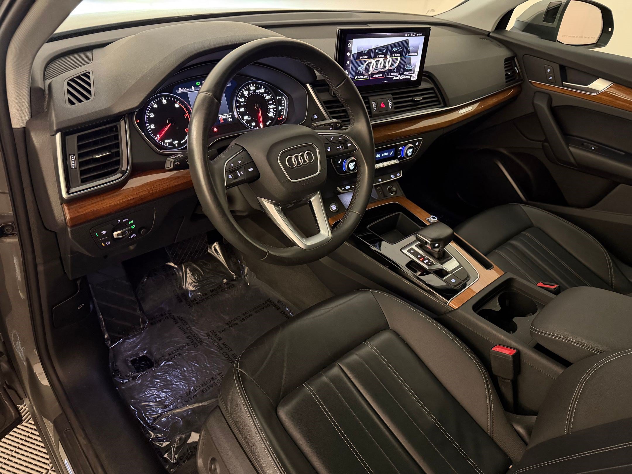Certified 2023 Audi Q5 2.0T Premium w/ Convenience Package AWD/4WD image 4