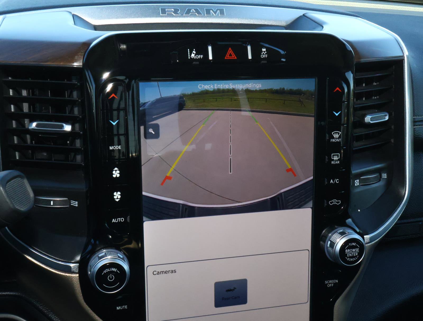 Used 2024 RAM 2500 Laramie w/ Safety Group image 30