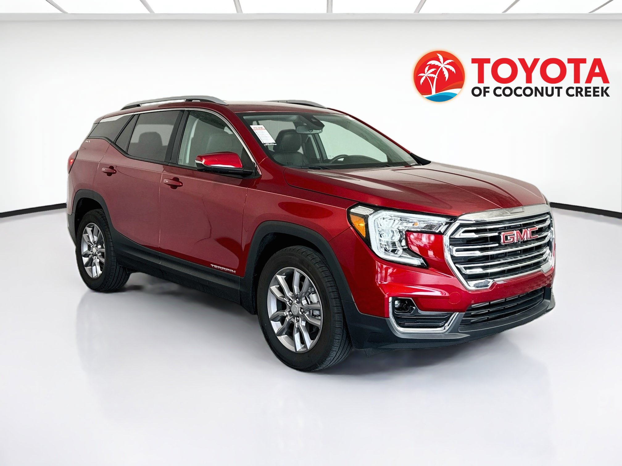 Used 2024 GMC Terrain SLT AWD/4WD image 1