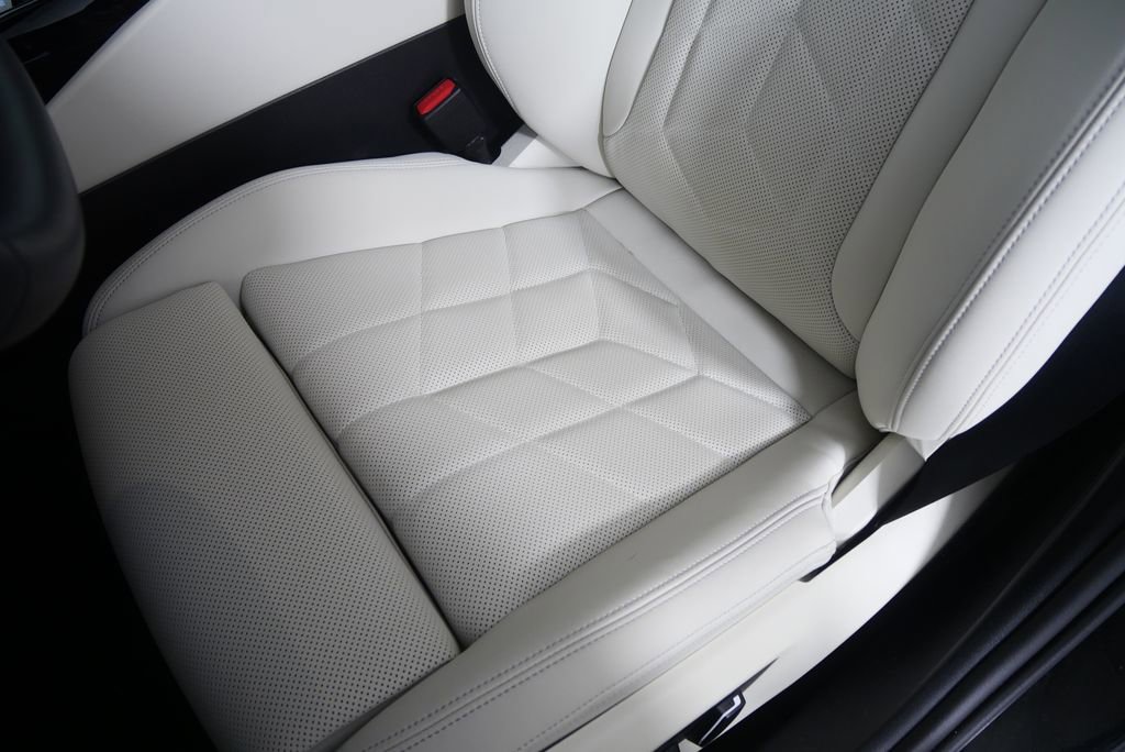 Certified 2024 BMW 540i xDrive w/ Premium Package image 9