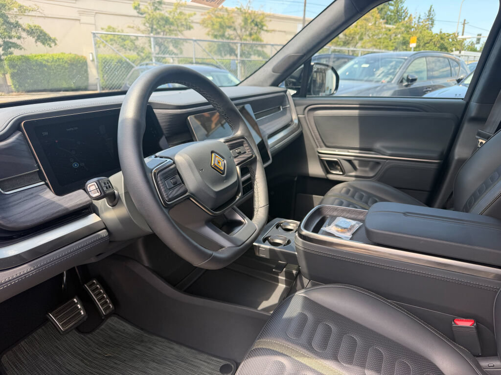 Used 2024 Rivian R1S Adventure AWD/4WD image 6