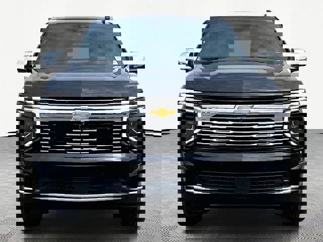New 2026 Chevrolet Suburban Premier image 2