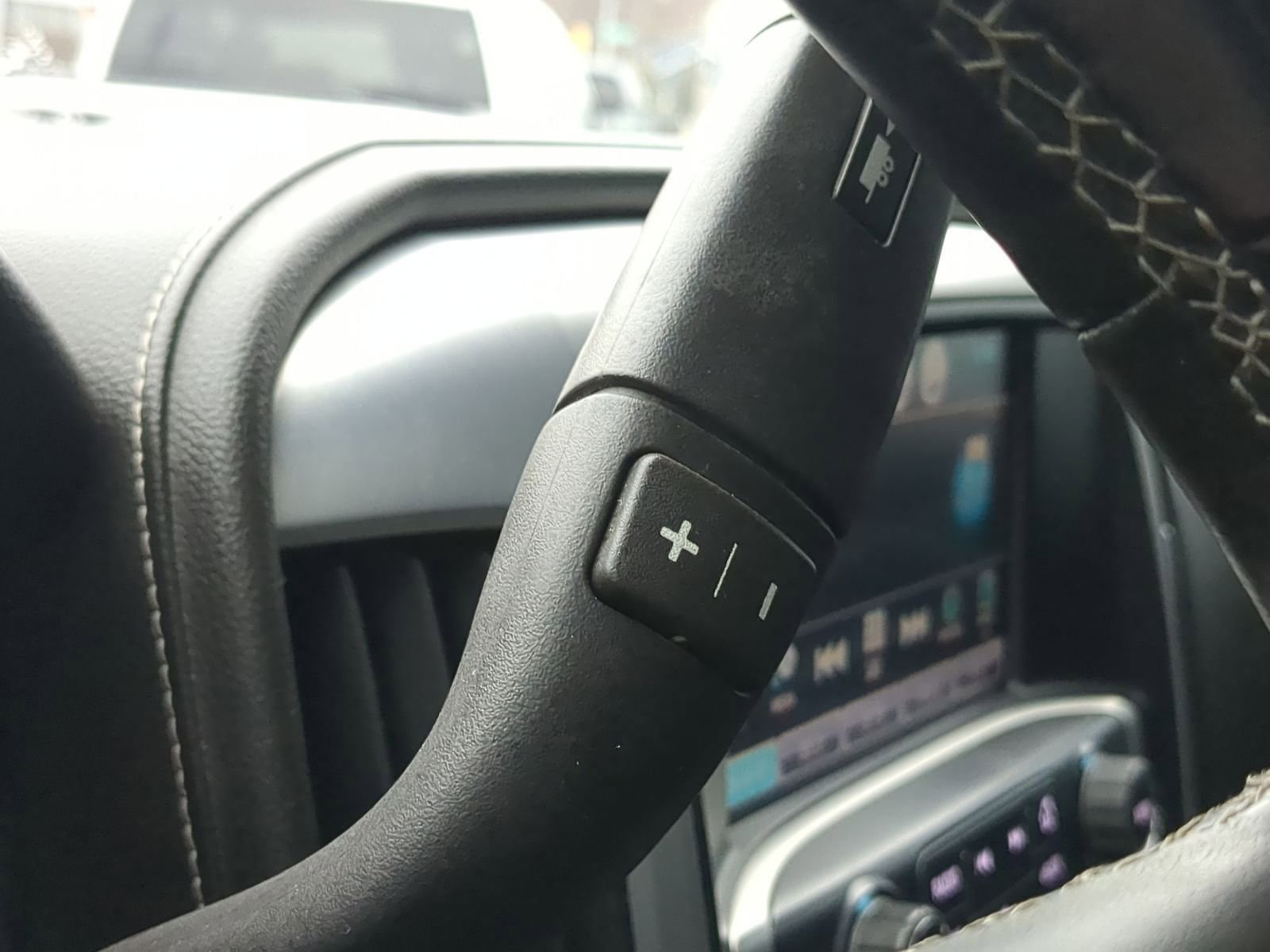 Used 2018 GMC Sierra 1500 SLE w/ SLE Value Package image 35