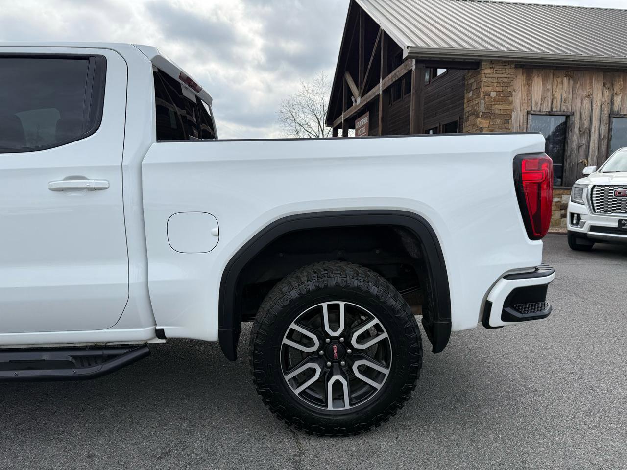 Used 2019 GMC Sierra 1500 AT4 w/ AT4 Premium Package AWD/4WD image 36