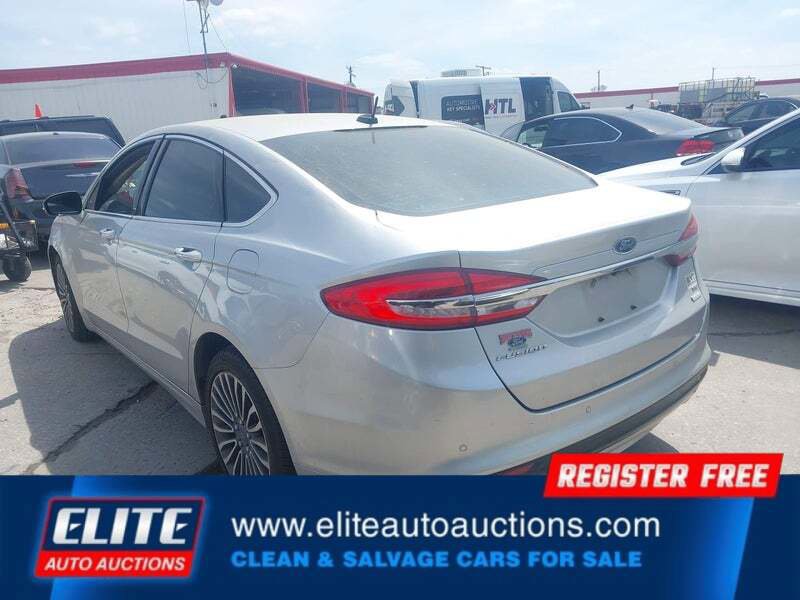 Used 2017 Ford Fusion SE w/ Fusion SE Technology Package image 6