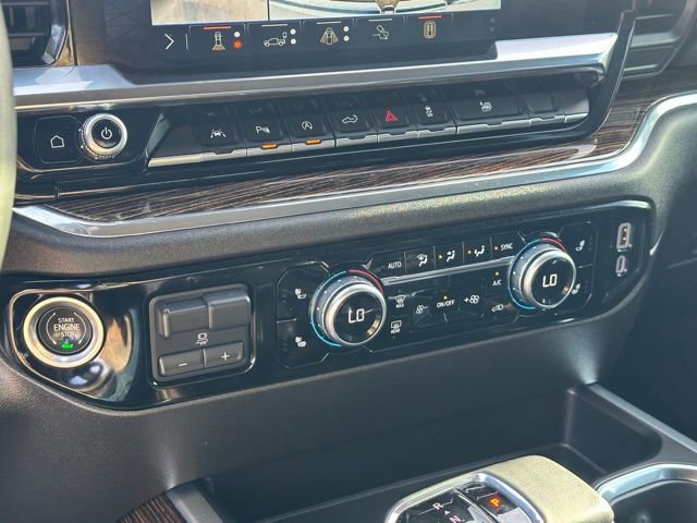 Used 2024 GMC Sierra 1500 Elevation w/ Elevation Premium Package AWD/4WD image 10