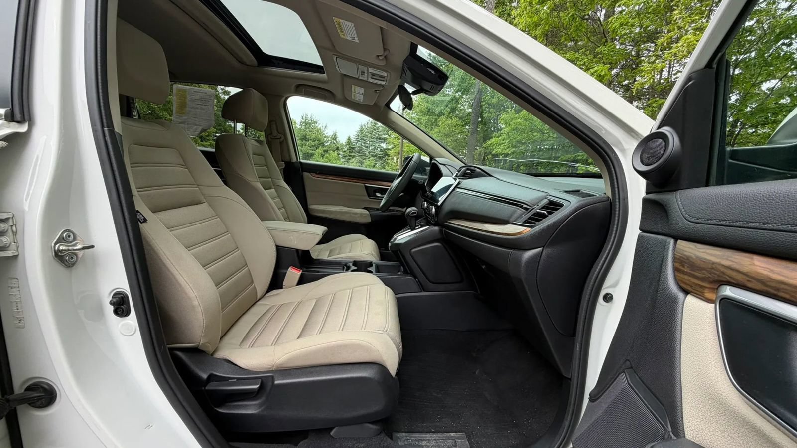 Used 2018 Honda CR-V EX image 16