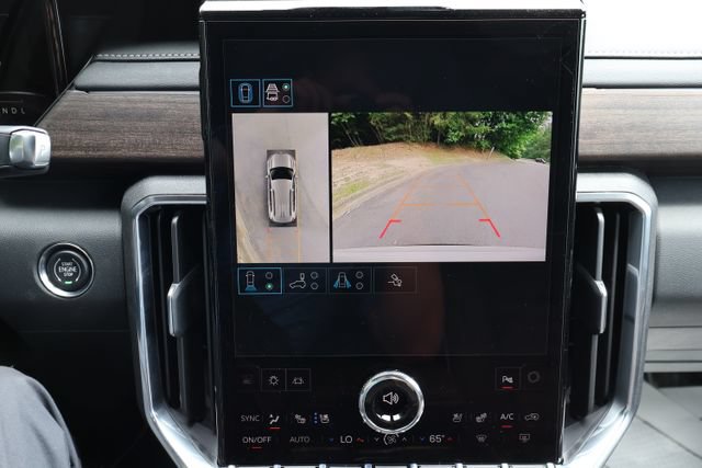 New 2026 GMC Acadia Denali Ultimate w/ LPO, Floor Liner Package AWD/4WD image 13