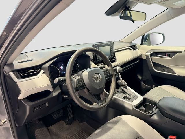 Used 2021 Toyota RAV4 XLE image 8