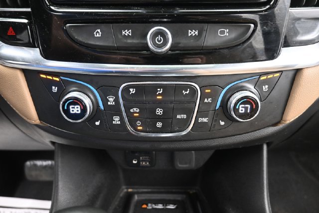 Used 2023 Chevrolet Traverse Premier AWD/4WD image 17