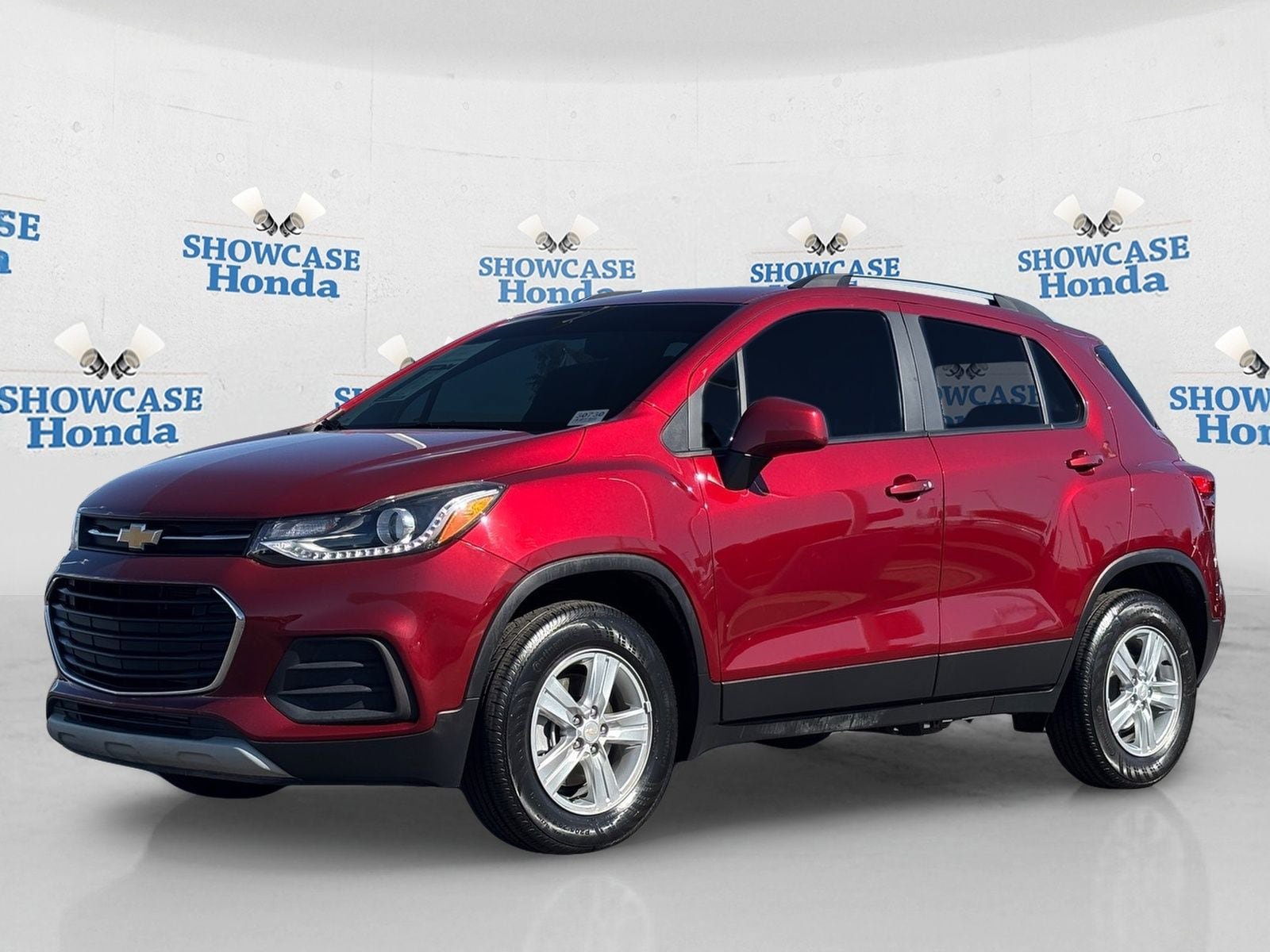 Used 2022 Chevrolet Trax LT w/ LT Convenience Package image 2