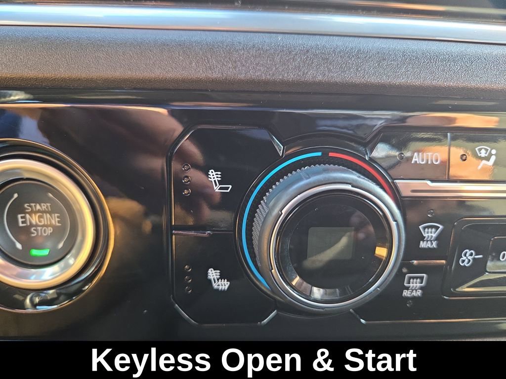 Used 2023 Chevrolet Silverado 1500 LT image 18