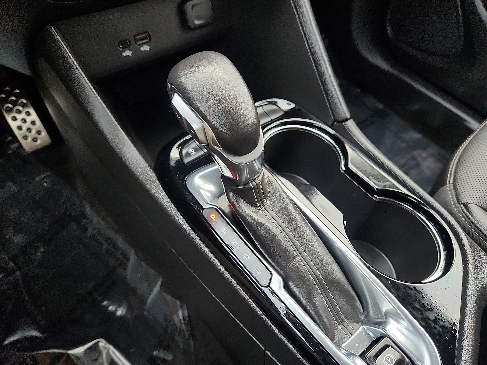 Used 2024 Buick Encore GX Sport Touring image 15