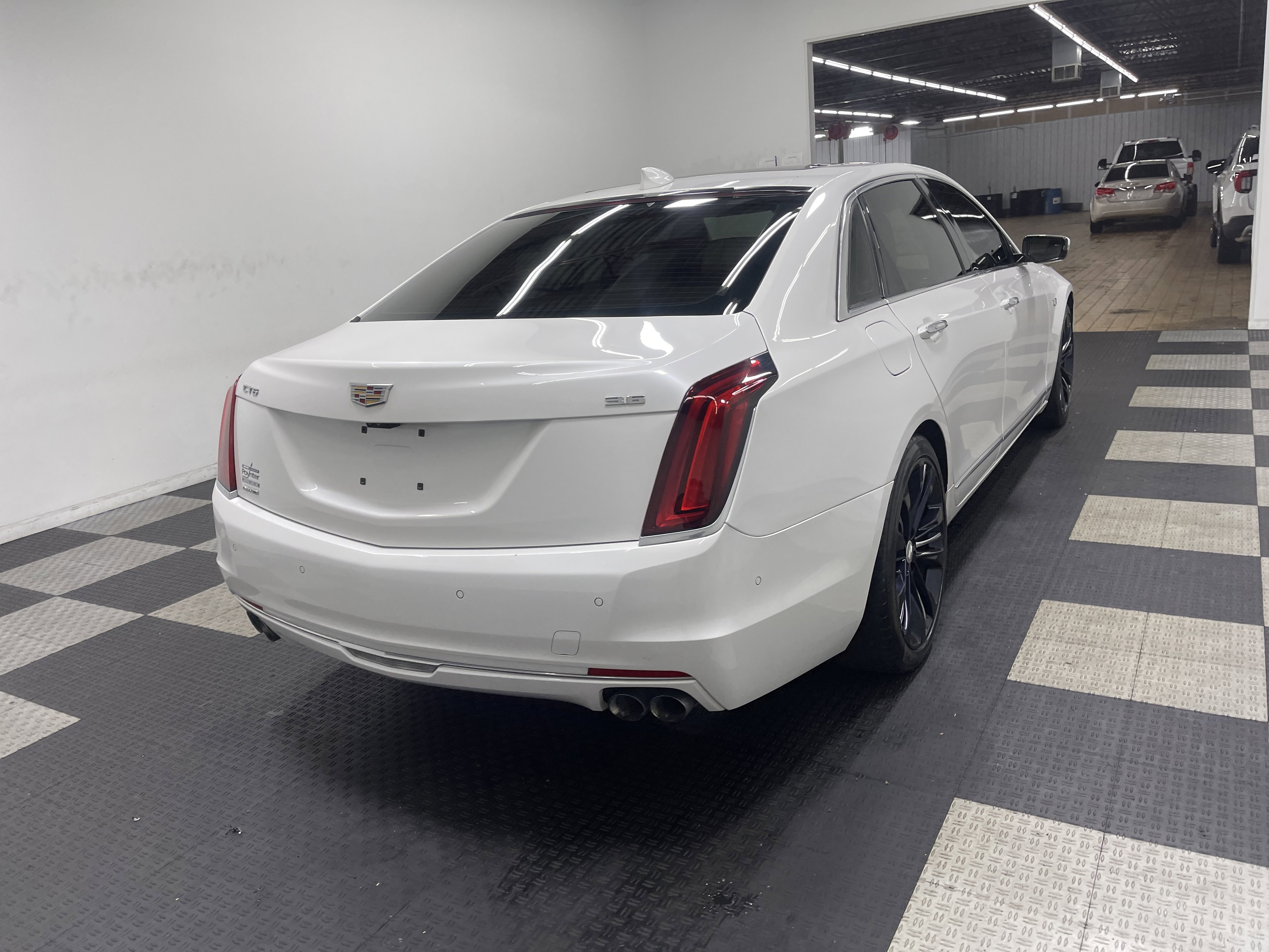 Used 2018 Cadillac CT6 Platinum image 5