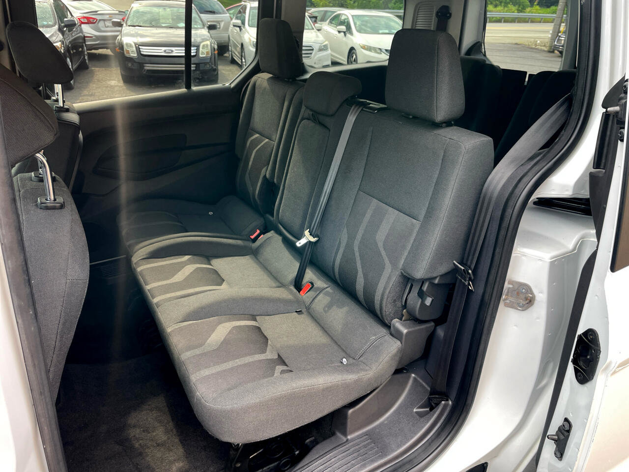 Used 2015 Ford Transit Connect XLT image 24