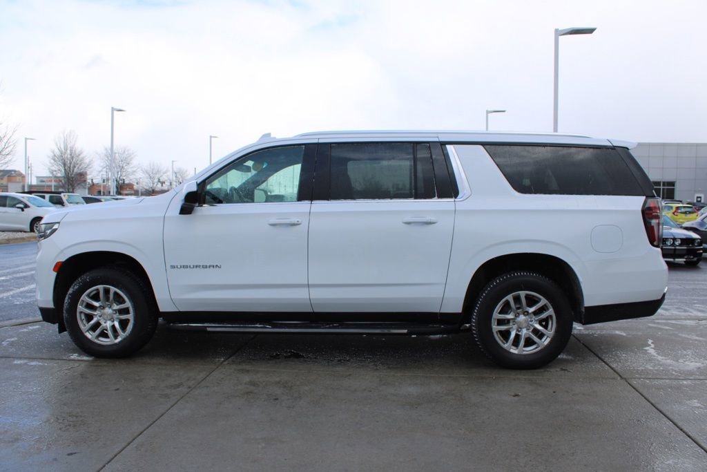 Used 2021 Chevrolet Suburban LT image 4