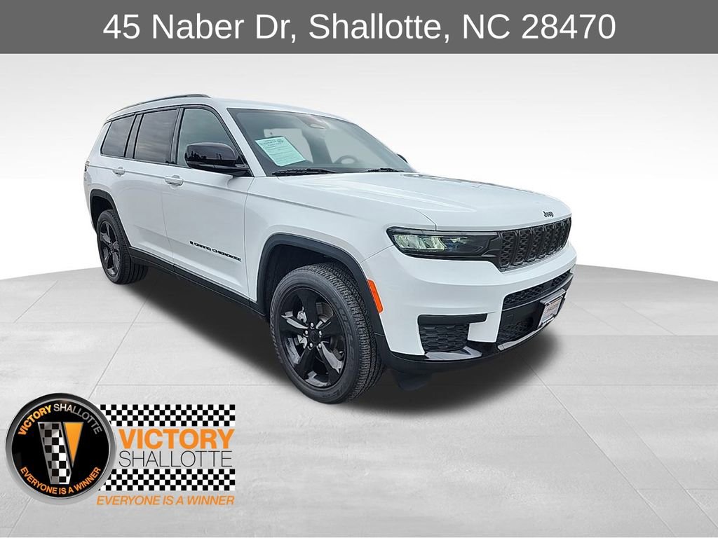 Certified 2023 Jeep Grand Cherokee L Laredo image 1