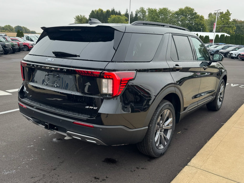 New 2026 Ford Explorer Active image 12