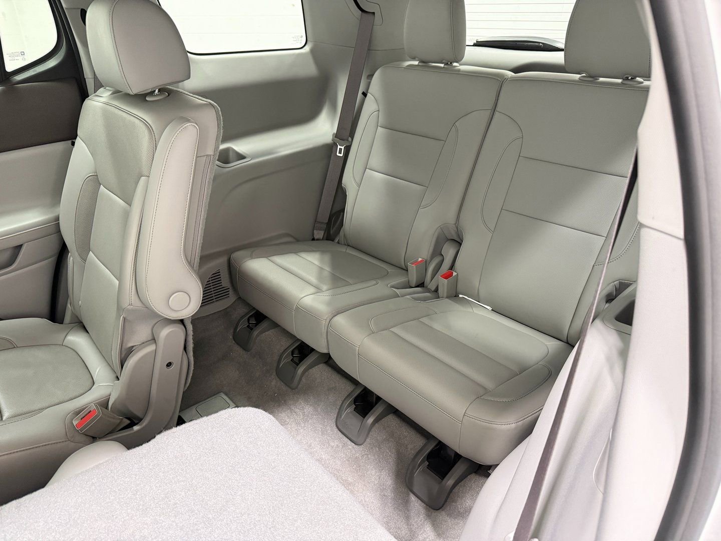 Used 2020 GMC Acadia SLT w/ LPO, Cargo Package image 44